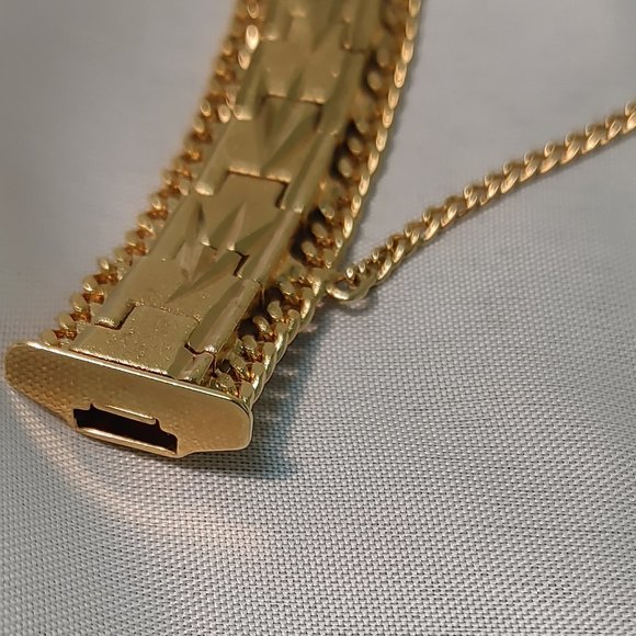 GOLD TONE BRACELET WITH SOMEWHAT SOUTHWESTERN DESIGN. no markings - Picture 4 of 5